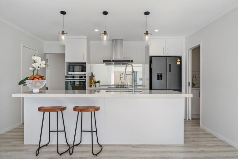 Photo of property in 83 Whakaturou Crescent, Pyes Pa, Tauranga, 3112