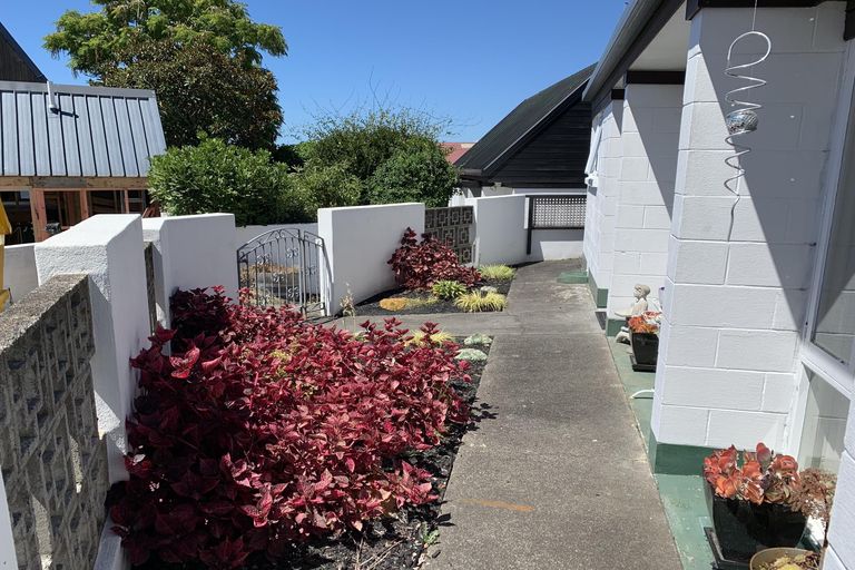 Photo of property in 3/20 Selwyn Road, Cockle Bay, Auckland, 2014