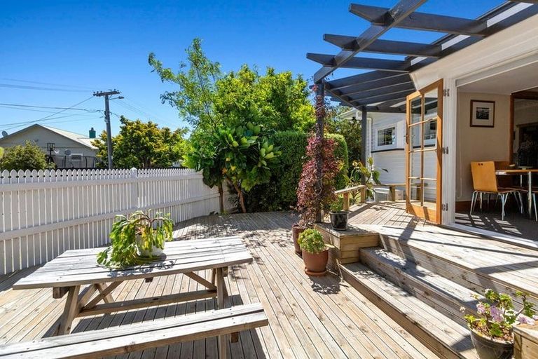 Photo of property in 14 Burnside Street, Waterloo, Lower Hutt, 5011