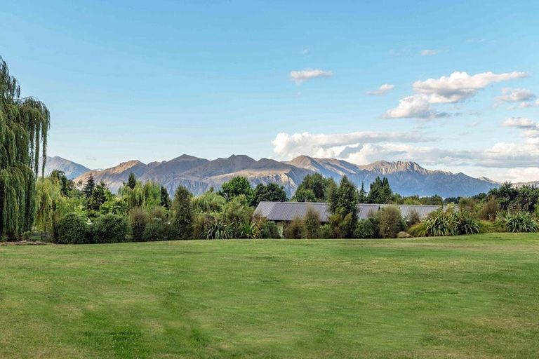 Photo of property in 58 Oak Lane, Wanaka, 9305