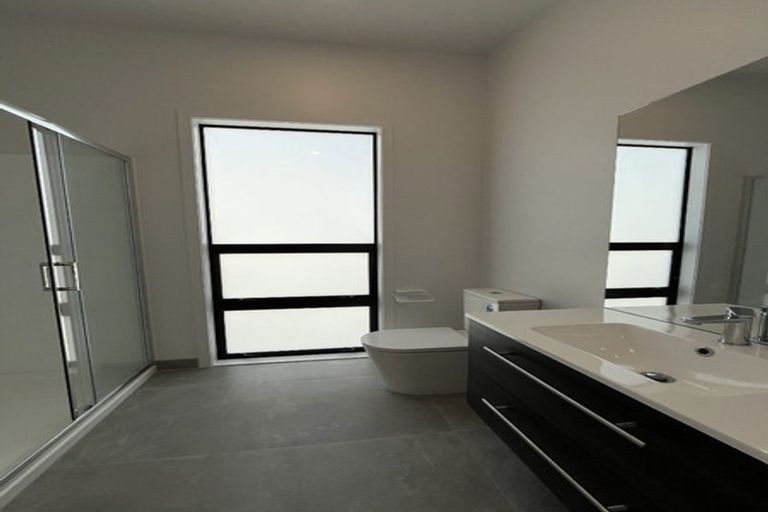 Photo of property in 6 Houhere Street, Paraparaumu, 5032