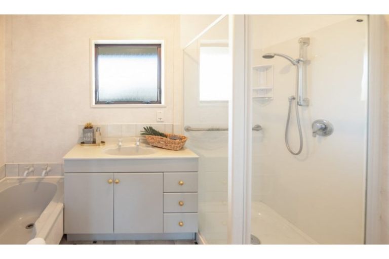 Photo of property in 61 Lowry Avenue, Redwood, Christchurch, 8051