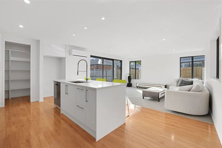 Photo of property in 15a Hooker Avenue, Bryndwr, Christchurch, 8053