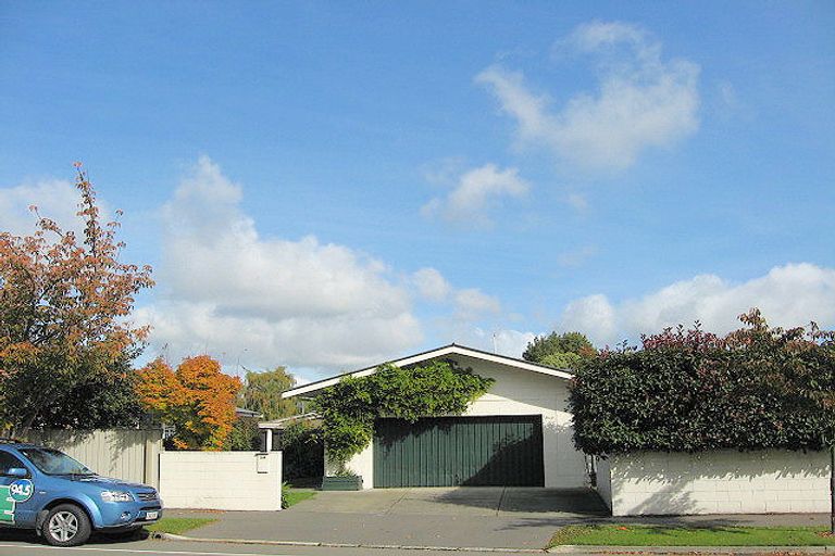 Photo of property in 289 Waimairi Road, Ilam, Christchurch, 8041