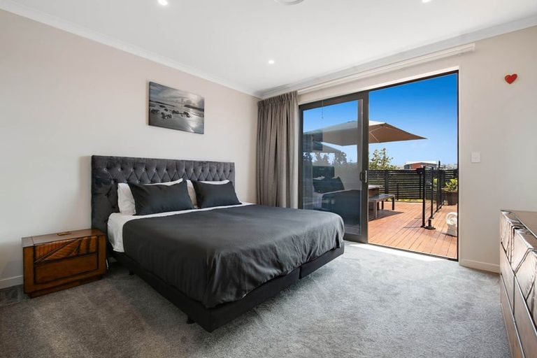 Photo of property in 87 Argent Lane, Wainui, 0932