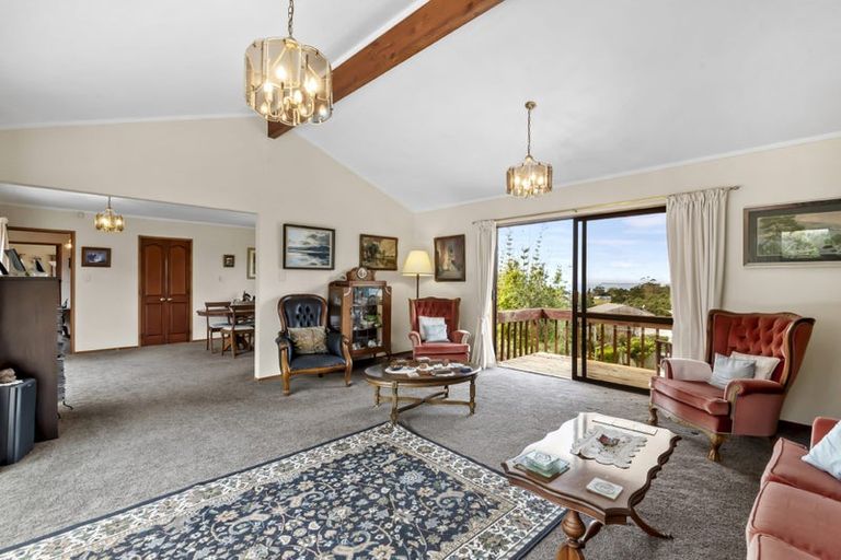 Photo of property in 31 Bellbird Rise, Murrays Bay, Auckland, 0630