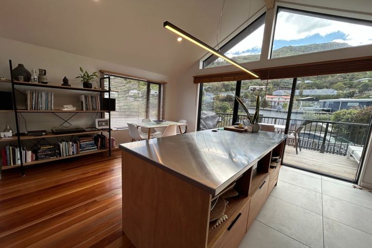 Photo of property in 17b Cornwall Road, Lyttelton, 8082