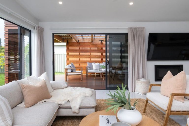 Photo of property in 19 Read Crescent, Clive, 4102