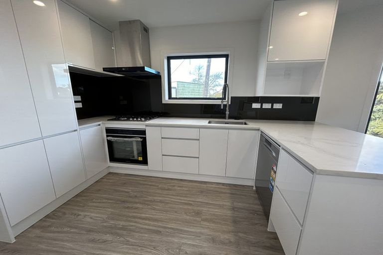 Photo of property in 338 Triangle Road, Massey, Auckland, 0614