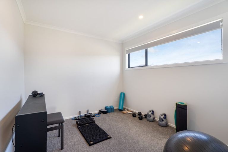 Photo of property in 38 Mawai Hakona Drive, Wallaceville, Upper Hutt, 5018