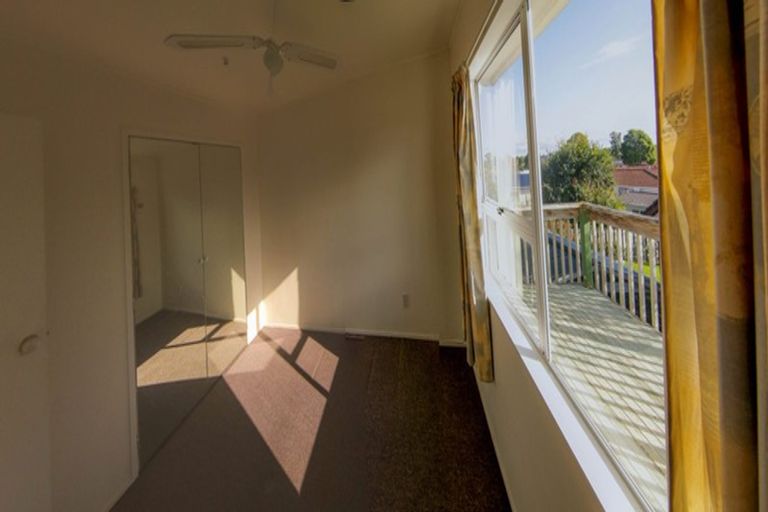 Photo of property in 2/52 Cherry Road, Bucklands Beach, Auckland, 2014