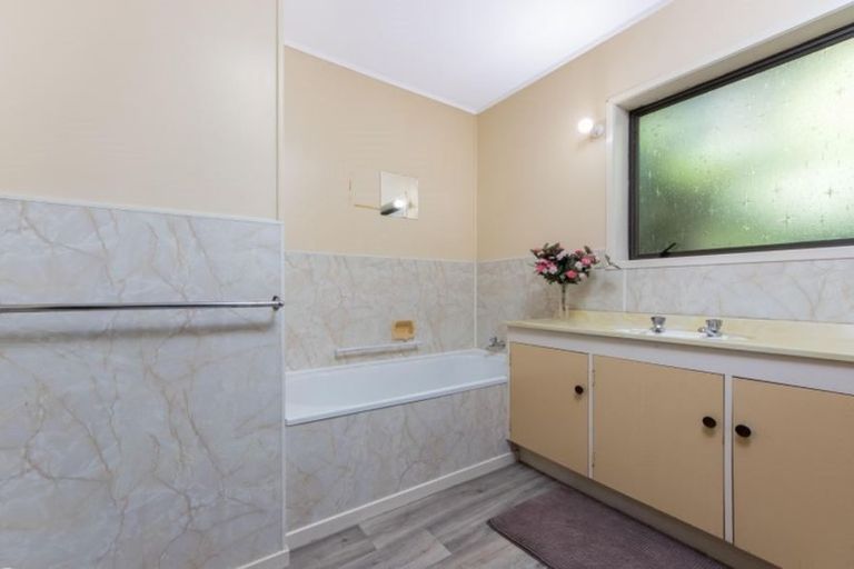 Photo of property in 1001 Scenic Drive North, Swanson, Henderson, 0781