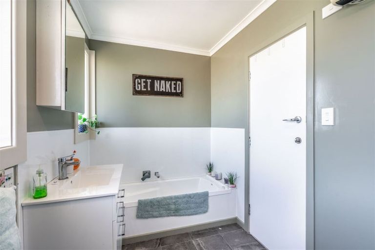 Photo of property in 44 Lothian Crescent, Strathern, Invercargill, 9812