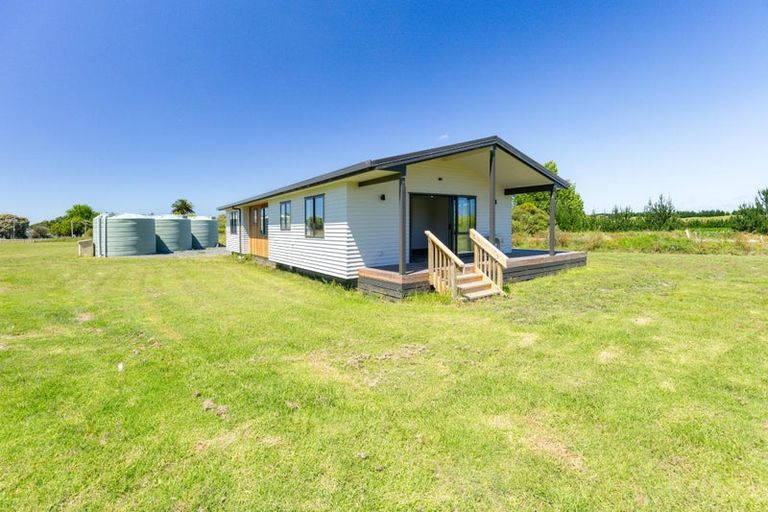 Photo of property in 20 Journeys End, Tapora, 0977