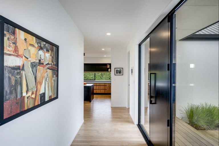 Photo of property in 39 Jervois Road, Jervoistown, Napier, 4112