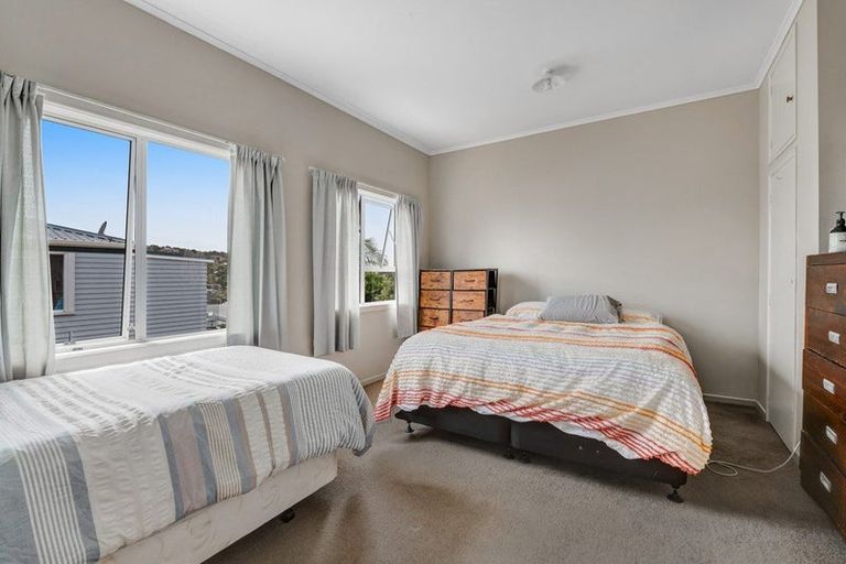 Photo of property in 1031 Whangaparaoa Road, Tindalls Beach, Whangaparaoa, 0930