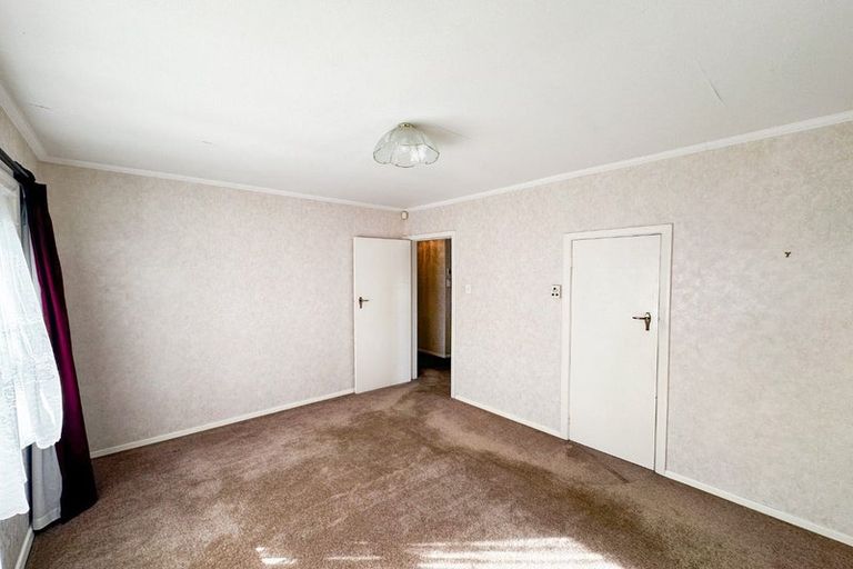 Photo of property in 44 Westminster Road, Wainuiomata, Lower Hutt, 5014