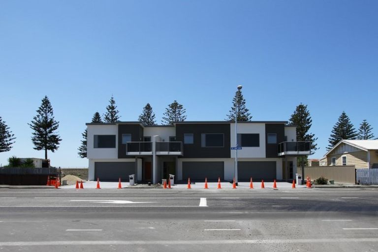 Photo of property in 124c Te Awa Avenue, Te Awa, Napier, 4110
