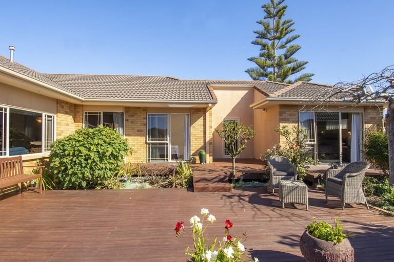 Photo of property in 28 Plateau Heights, Mount Maunganui, 3116