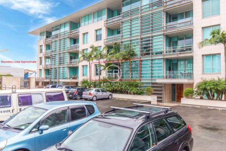 Photo of property in North At Lighter Quay Apartments, 2c/87 Halsey Street, Auckland Central, Auckland, 1010