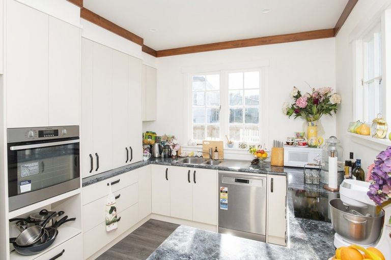 Photo of property in 102 Ballance Street, Whataupoko, Gisborne, 4010