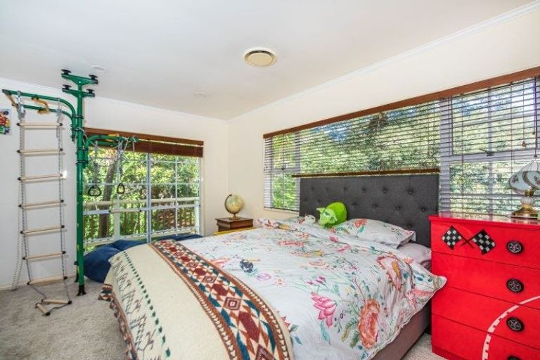 Photo of property in 34 Hythe Terrace, Mairangi Bay, Auckland, 0630