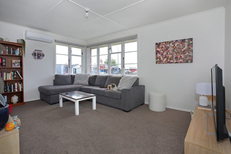 Photo of property in 86 Rangiora Avenue, Roslyn, Palmerston North, 4414