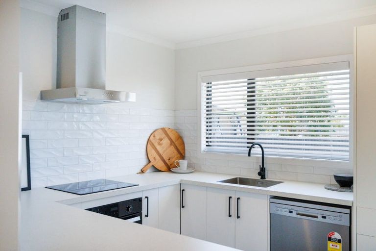 Photo of property in 10 Dahlstrom Grove, Kelvin Grove, Palmerston North, 4414