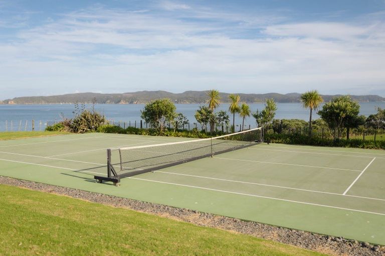 Photo of property in 1024 Takatu Road, Tawharanui Peninsula, Matakana, 0986