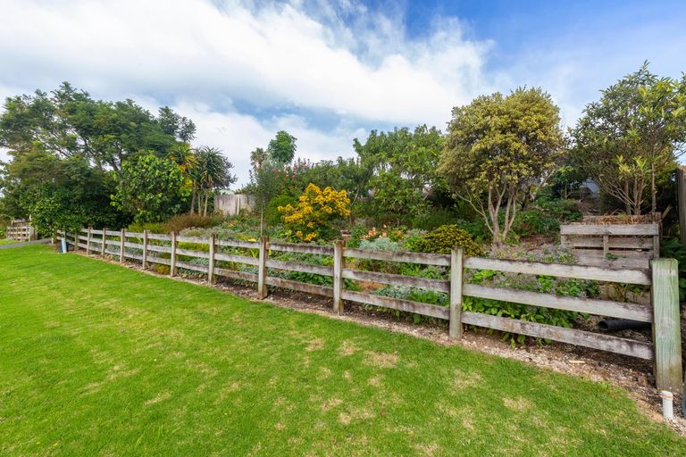 Photo of property in 17 Marshall Road, Kaiwaka, 0573