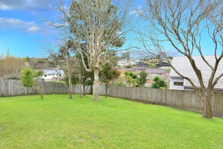 Photo of property in 51 Gledstane Road, Stanmore Bay, Whangaparaoa, 0932