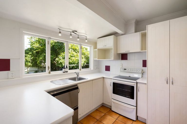 Photo of property in 74 Alfred Street, Fairfield, Hamilton, 3214