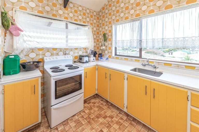 Photo of property in 36 Karyn Street, Castlecliff, Whanganui, 4501