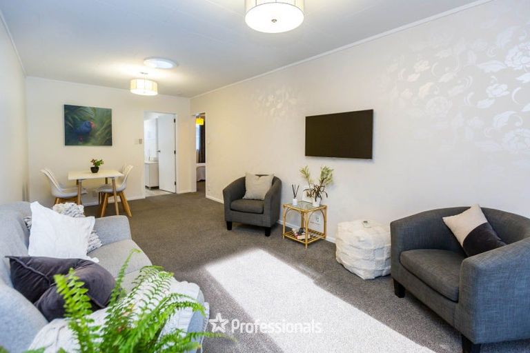 Photo of property in 2/16 Riverbank Street, Ebdentown, Upper Hutt, 5018