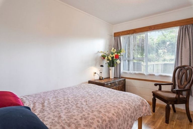 Photo of property in 90 John Downs Drive, Browns Bay, Auckland, 0630