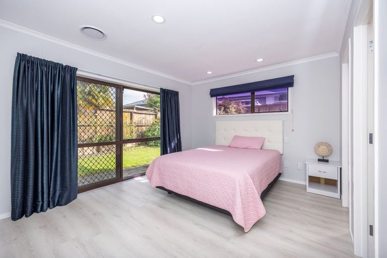 Photo of property in 7 Hollinger Place, Nawton, Hamilton, 3200