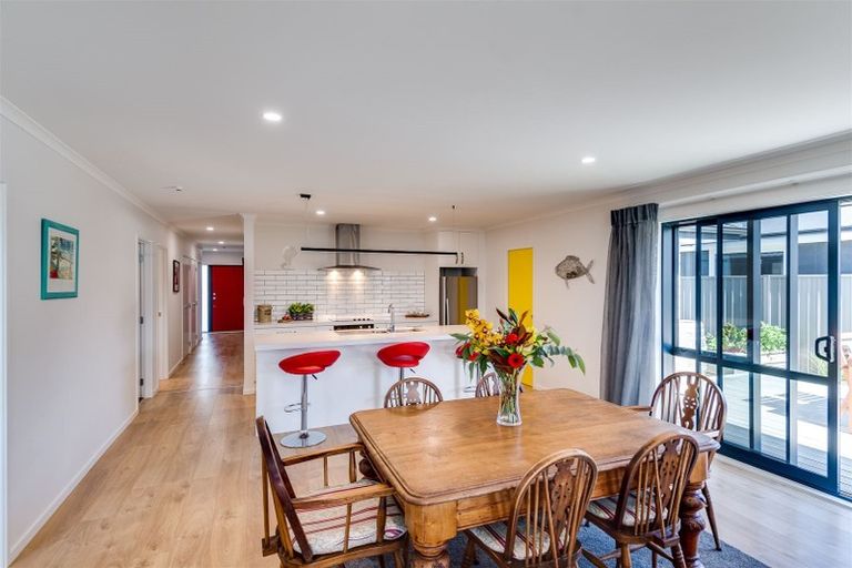 Photo of property in 5 Kaituna Place, Te Awa, Napier, 4110