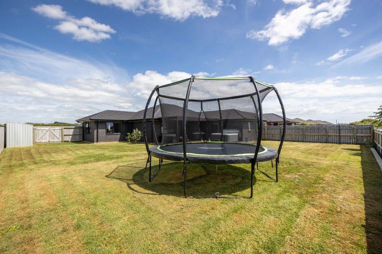 Photo of property in 15 Longstaff Drive, Bell Block, New Plymouth, 4312