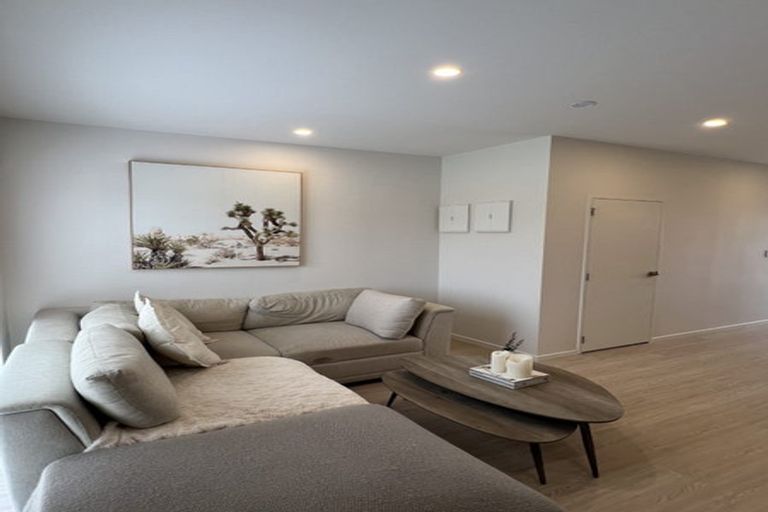 Photo of property in 11 Treeline Lane, Flat Bush, Auckland, 2019