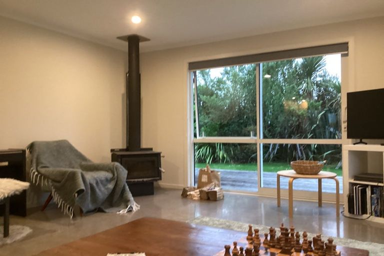 Photo of property in 7 Cumming Street, Okato, 4335