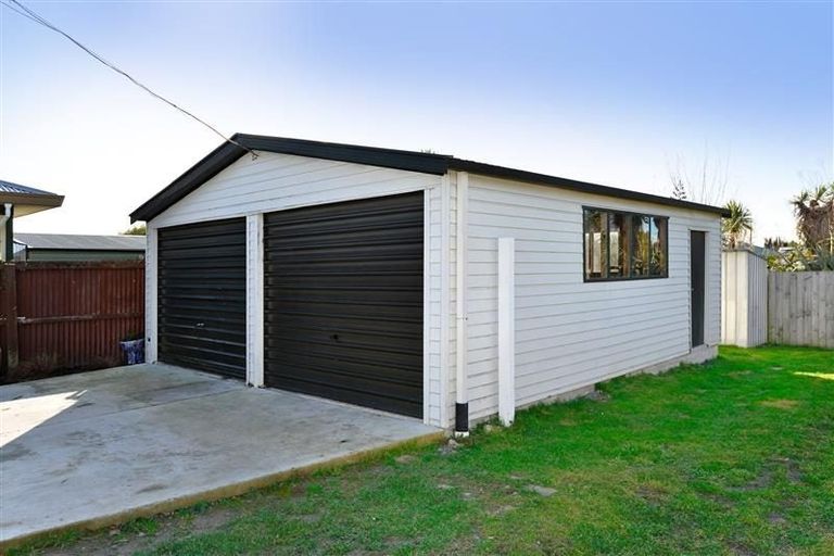 Photo of property in 8 Peckham Lane, Woolston, Christchurch, 8062