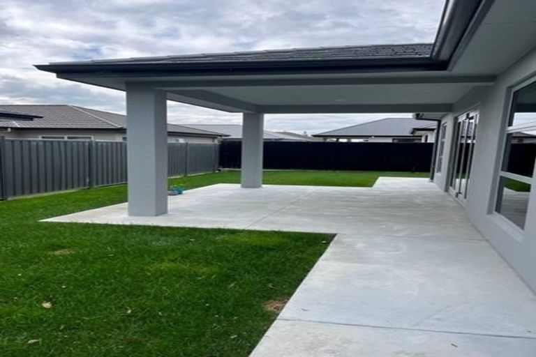Photo of property in 8 Rangataiki Place, Te Awa, Napier, 4110