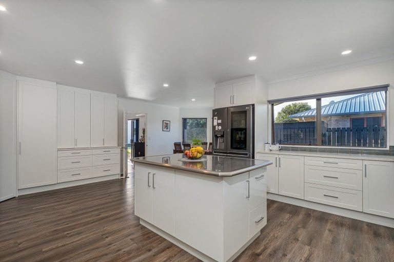 Photo of property in 51 Cholmondeley Crescent, Whitianga, 3510