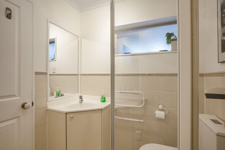 Photo of property in 30 Amherst Place, Albany, Auckland, 0632