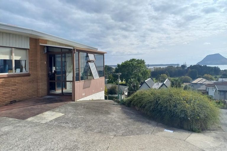 Photo of property in 17a Seaview Road, Otumoetai, Tauranga, 3110