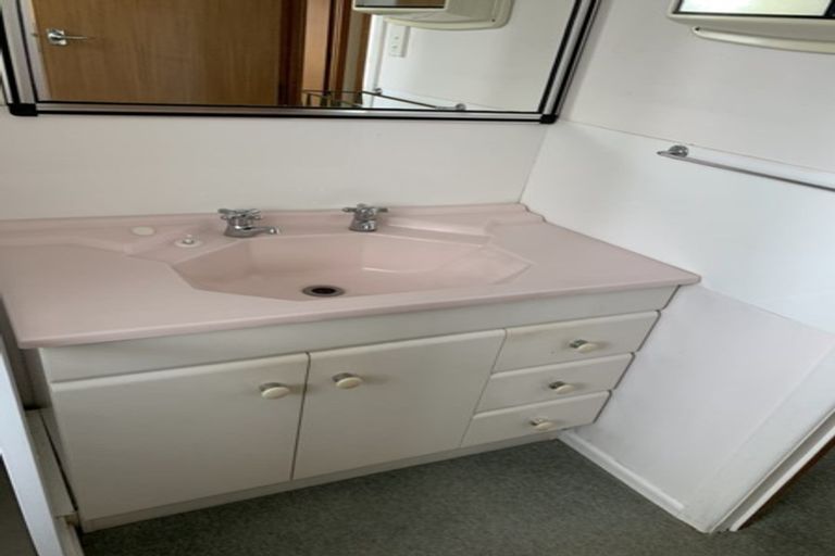 Photo of property in 125 Hutchinson Avenue, New Lynn, Auckland, 0600