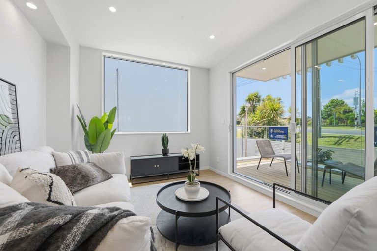 Photo of property in 1/186 Forrest Hill Road, Forrest Hill, Auckland, 0620