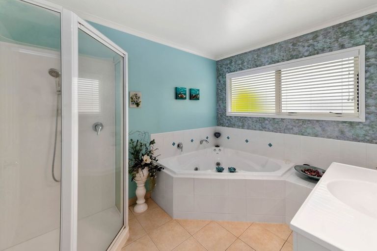 Photo of property in 38 Owhatiura Drive, Lynmore, Rotorua, 3010