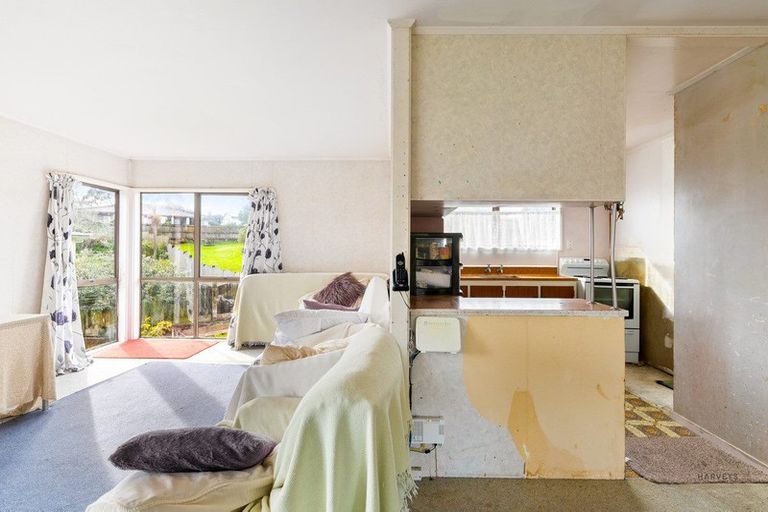 Photo of property in 7 Glucina Place, Glen Eden, Auckland, 0602