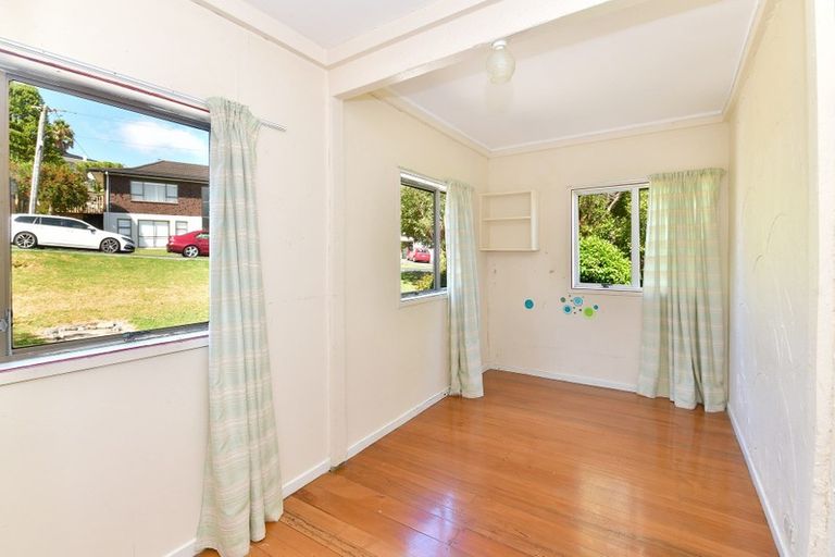 Photo of property in 1/12 Willis Street, Torbay, Auckland, 0630